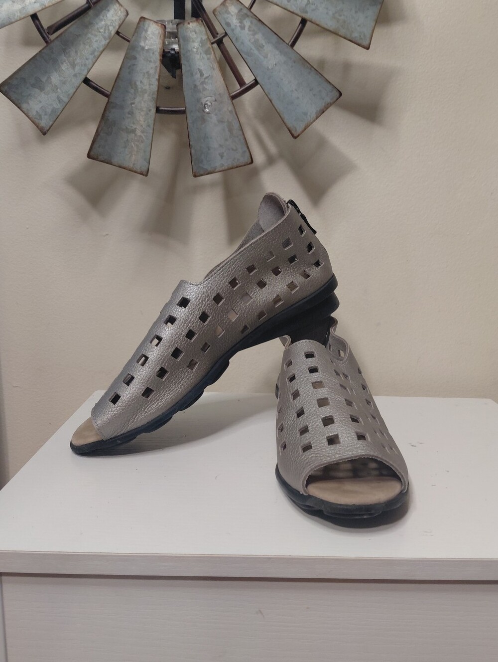 Arche Dricke Women's Metallic Silver Perforated Flats